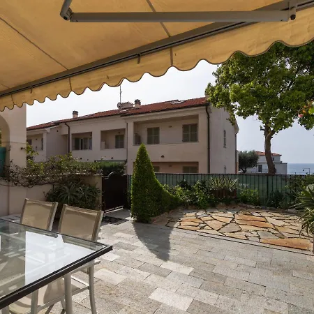 Cristina By Interhome Appartement