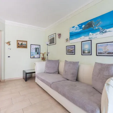 Appartement Cristina By Interhome Riva Ligure