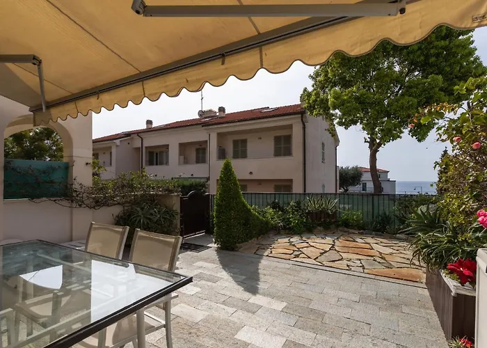 Cristina By Interhome شقة